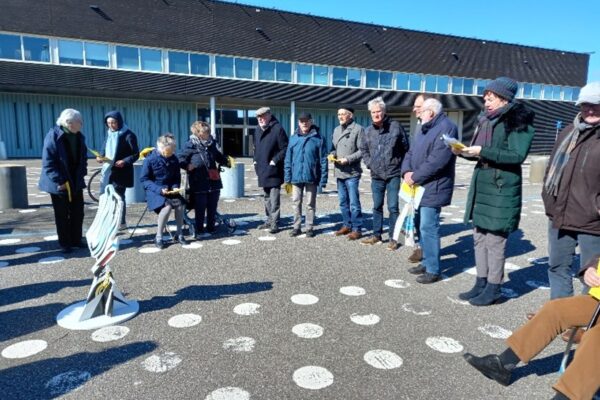 Maandelijkse wake bij het uitzetcentrum van Zestienhoven.